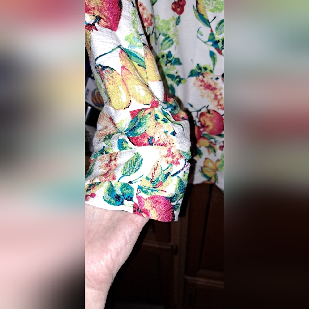 Ladies Gorgeous Lauren Conrad Fruity Delicate Blazar Med Pleated 3/4 Sleeves - Picture 7 of 7